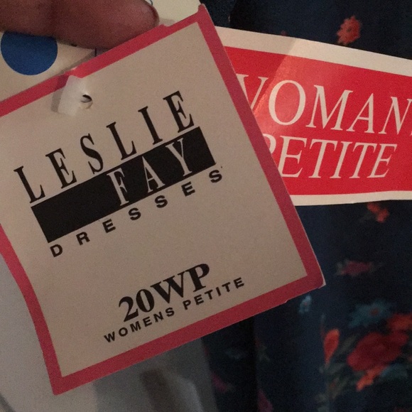 Women dress - Picture 5 of 5